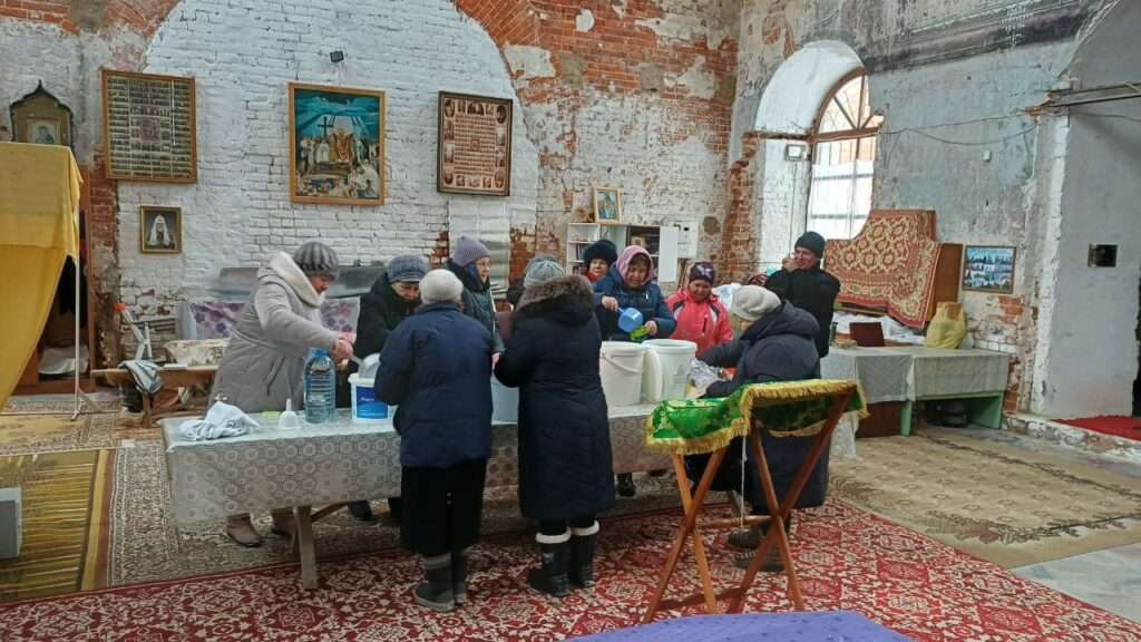 IMG_0794-1024x576 Великое освящение воды на приходе